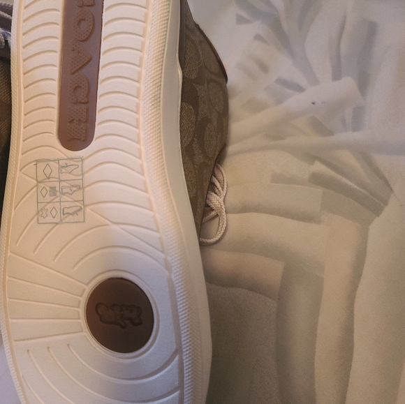 Shoes - Picture 3 of 5